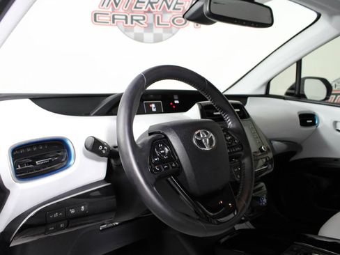 Used 2022 Toyota Prius XLE w/ Advanced Technology Package AWD/4WD image 10
