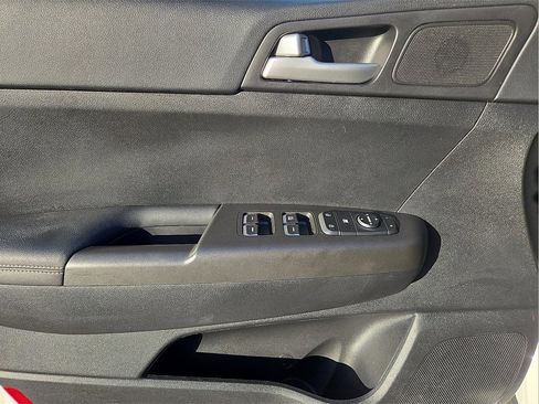 Used 2019 Kia Sportage LX image 15