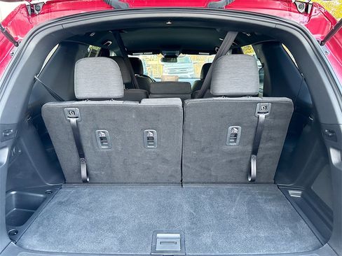 Used 2023 Honda Pilot Sport image 25