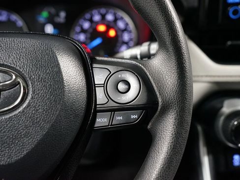 Used 2019 Toyota RAV4 XLE w/ Convenience Package image 13