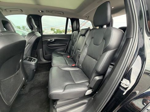 Used 2020 Volvo XC90 T6 Momentum w/ Protection Package Premier AWD/4WD image 28