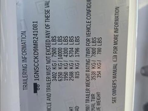 Used 2021 Chevrolet Suburban LT image 25