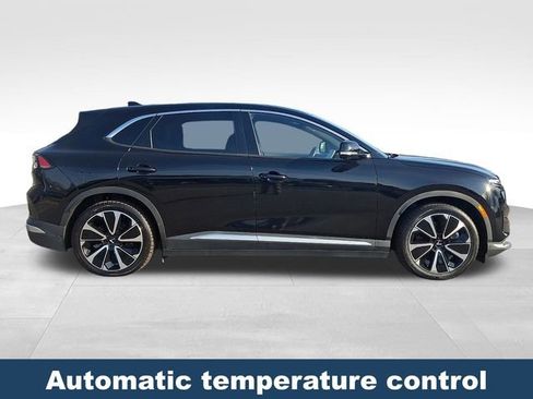 Used 2023 VinFast VF 8 Plus image 9