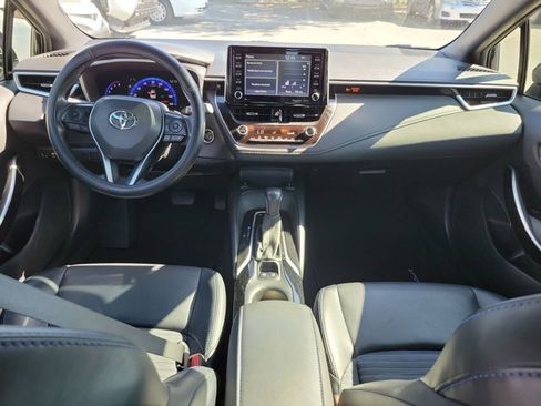 Used 2020 Toyota Corolla XSE image 2