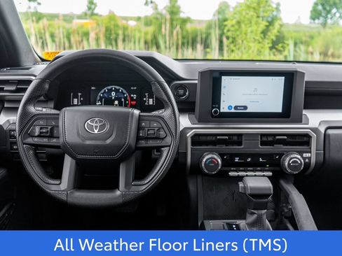 Used 2025 Toyota Tacoma SR5 AWD/4WD image 15