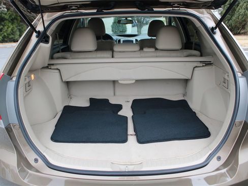 Used 2013 Toyota Venza LE image 30