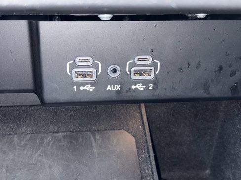 Used 2024 Jeep Wagoneer Series II w/ Flexible Seating Group RWD image 8