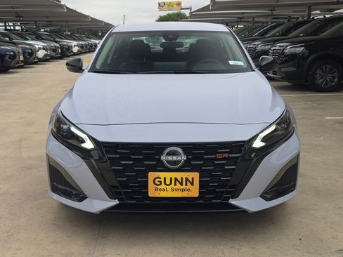 New 2026 Nissan Altima 2.5 SR FWD image 8