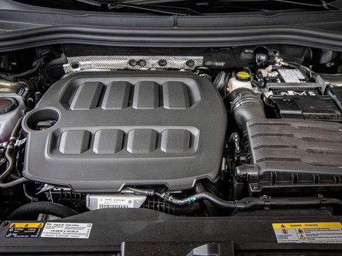 New 2026 Volkswagen Tiguan SE R-Line FWD image 11