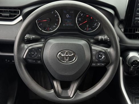 Used 2021 Toyota RAV4 XLE FWD image 13