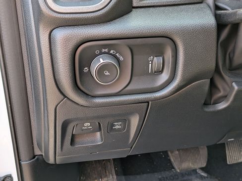 Used 2025 RAM 1500 Tradesman AWD/4WD image 13