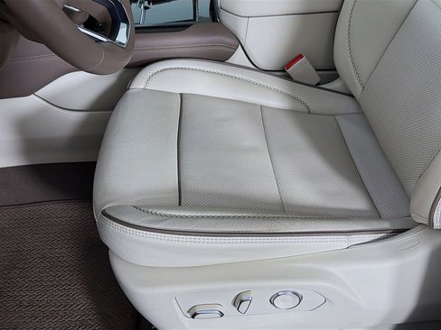 Used 2025 GMC Yukon Denali w/ Denali Reserve Package image 22