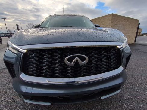 Used 2023 INFINITI QX60 Sensory w/ Vision Package image 3