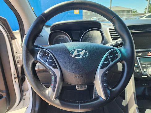 Used 2014 Hyundai Elantra GT w/ Option Group 03 FWD image 16