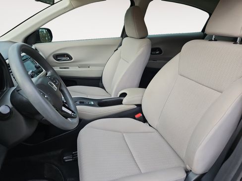 Used 2016 Honda HR-V LX image 9