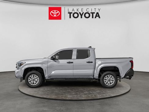 Used 2025 Toyota Tacoma SR RWD image 3