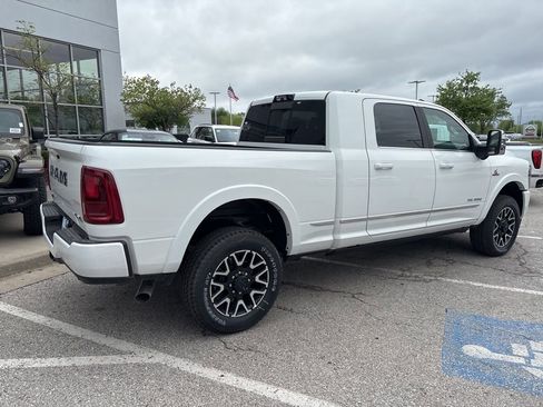 New 2026 RAM 2500 Limited AWD/4WD image 30