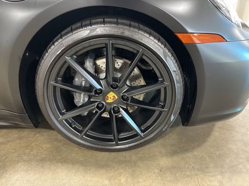 Used 2024 Porsche 911 Targa 4 image 3