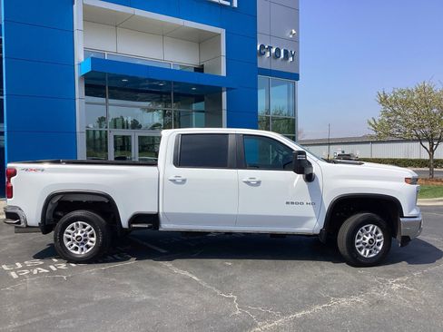 Used 2025 Chevrolet Silverado 2500 LT w/ Convenience Package image 5
