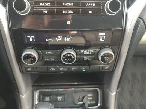Used 2022 Subaru Ascent Premium w/ Convenience Package AWD/4WD image 9