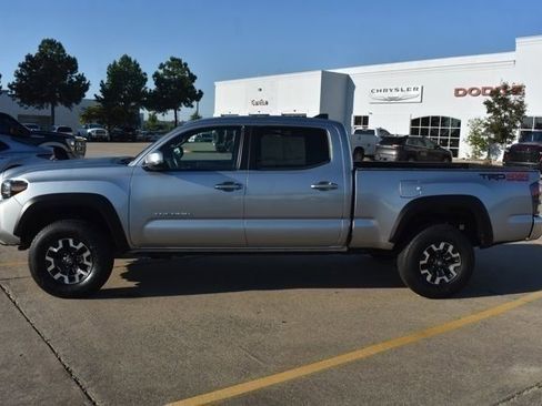 Used 2023 Toyota Tacoma TRD Off-Road image 5