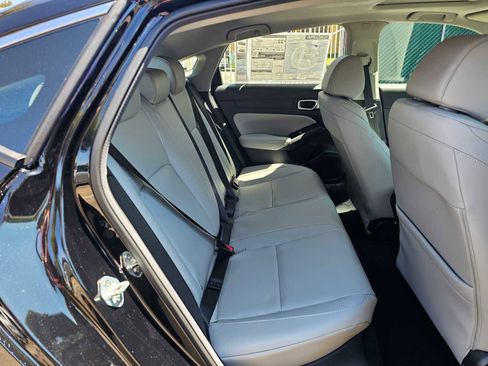 New 2025 Acura Integra image 12