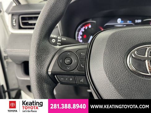 Certified 2025 Toyota RAV4 XLE AWD/4WD image 28
