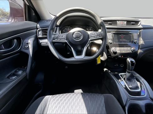 Used 2020 Nissan Rogue S FWD image 6