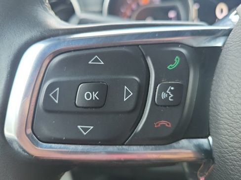 Used 2020 Jeep Wrangler Unlimited Sahara AWD/4WD image 27