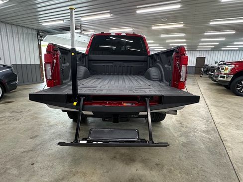 Used 2022 Ford F250 King Ranch w/ King Ranch Ultimate Package AWD/4WD image 18