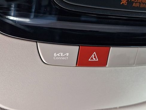 Used 2024 Kia Sportage SX image 25
