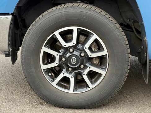 Used 2019 Toyota Tundra SR5 w/ TRD Off Road Package AWD/4WD image 9