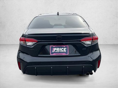 Certified 2025 Toyota Corolla SE image 6