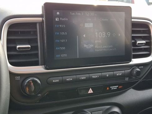 Used 2025 Hyundai Venue SEL image 20