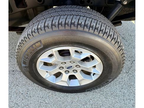 Used 2023 Ford F150 XLT image 9