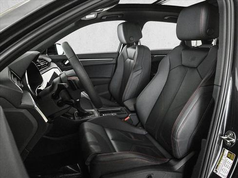 Used 2025 Audi Q3 2.0T Premium Plus w/ Premium Plus Package image 17