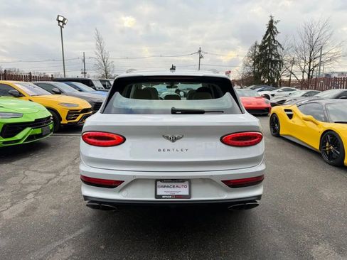 Used 2021 Bentley Bentayga w/ First Edition Specification image 5