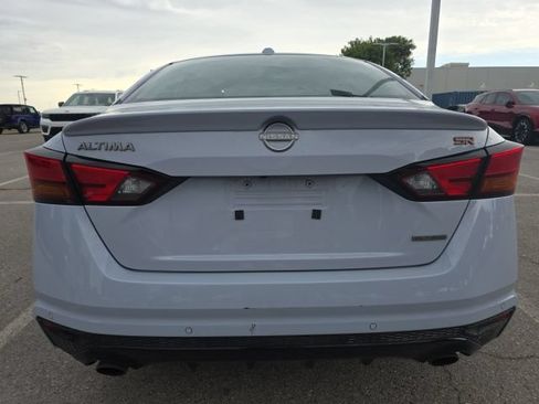 Used 2024 Nissan Altima 2.0 SR FWD image 4