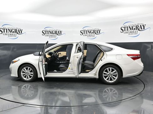 Used 2014 Toyota Avalon XLE FWD image 37