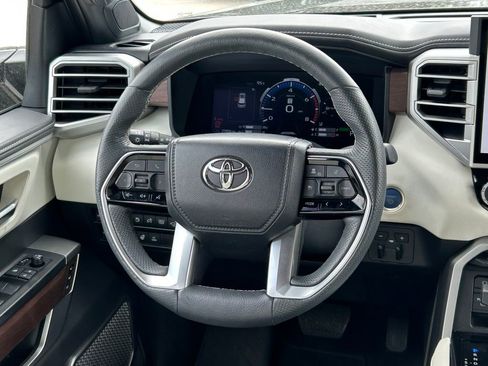 Used 2024 Toyota Sequoia Capstone AWD/4WD image 50