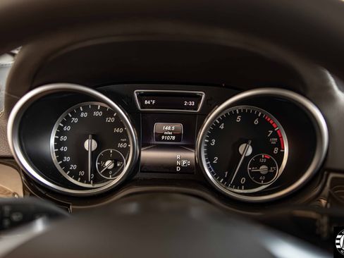 Used 2016 Mercedes-Benz GL 450 4MATIC w/ Premium I Package image 23