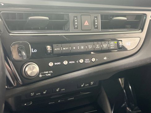 Used 2022 Lexus ES 350 w/ Premium Package image 15
