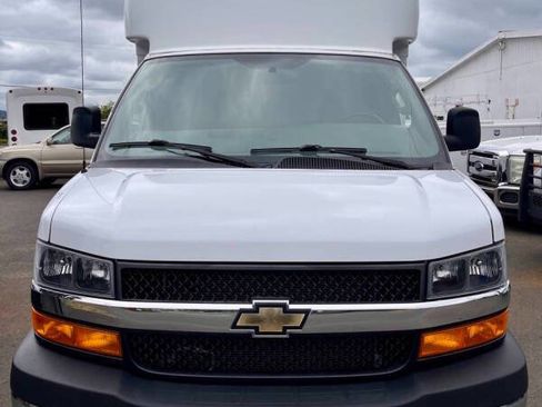 Used 2021 Chevrolet Express 3500 w/ Power Convenience Package RWD image 7