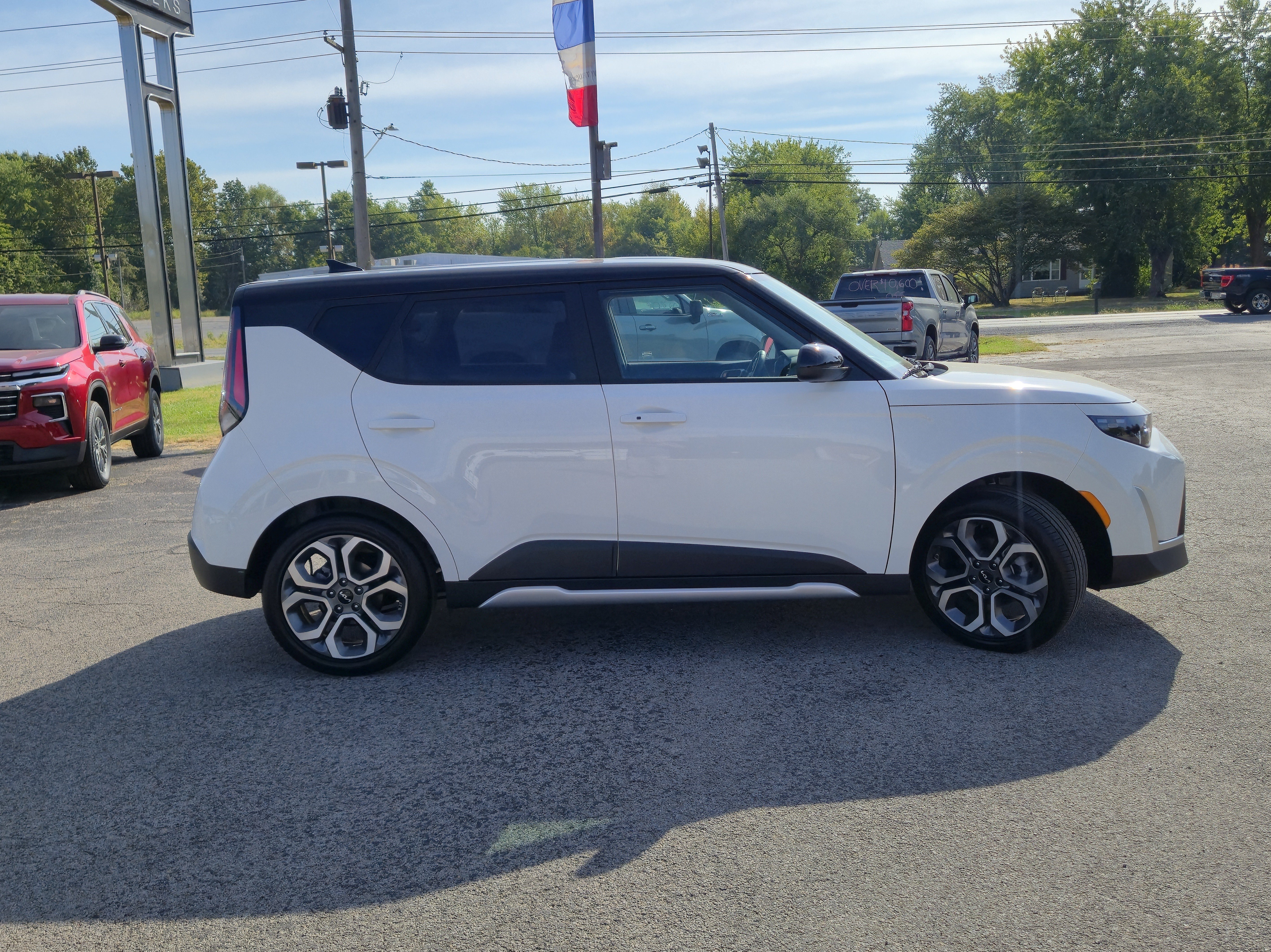 Used 2025 Kia Soul EX FWD image 4