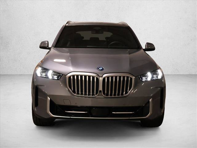 Used 2026 BMW X5 xDrive50e w/ Premium Package AWD/4WD image 5