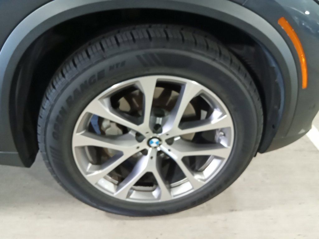 Used 2019 BMW X5 xDrive40i AWD/4WD image 15