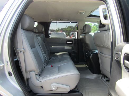Used 2008 Toyota Sequoia Limited AWD/4WD image 23