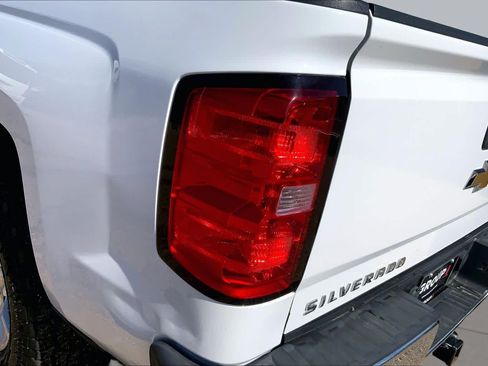 Used 2017 Chevrolet Silverado 1500 LT w/ LT Eassist Package RWD image 29