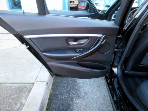 Used 2017 BMW 330i Sedan image 36