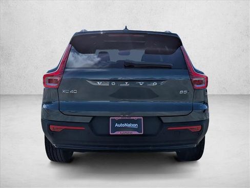 New 2026 Volvo XC40 B5 Ultra w/ Climate Package image 8